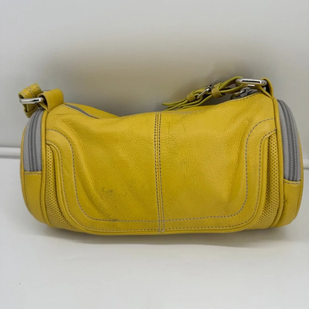 Vintage Kenneth Cole Reaction Mustard Yellow Leather Barrel Shoulder Bag Purse